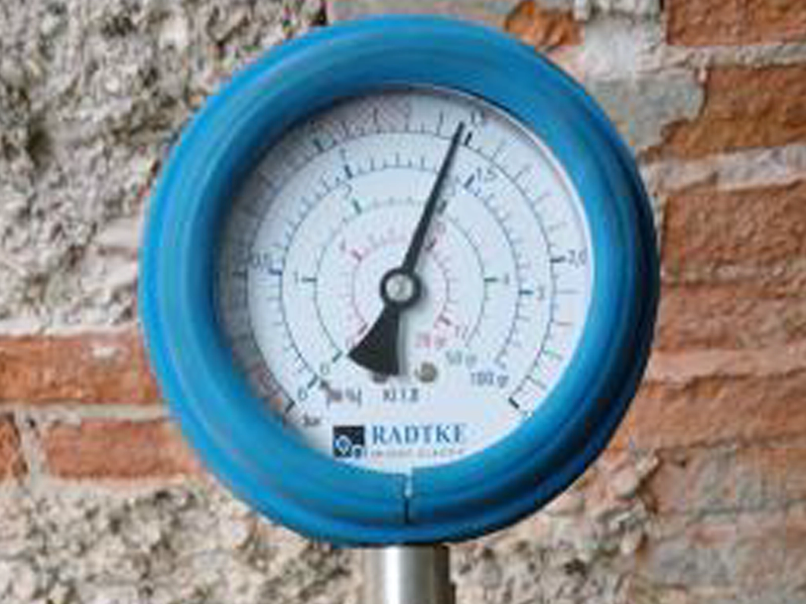 bombe carbure humidite mur taux eleve avant traitement octobre 2024